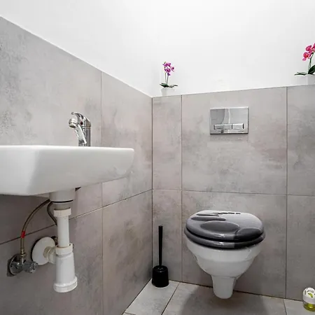 Aparthotel Jaracza 15 Prywatne *